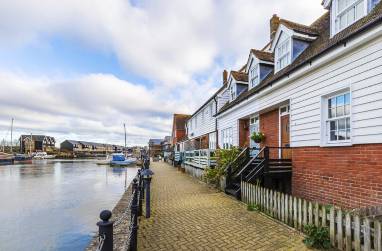 How Letting Agents in Faversham ensure smooth tenancy agreements  