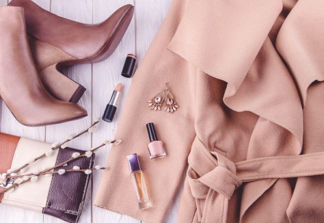 Adding a Touch of Glamour to Your Daily Outfit